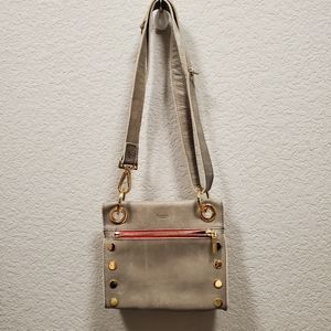 Hammit Small Leather Zippered Crossbag